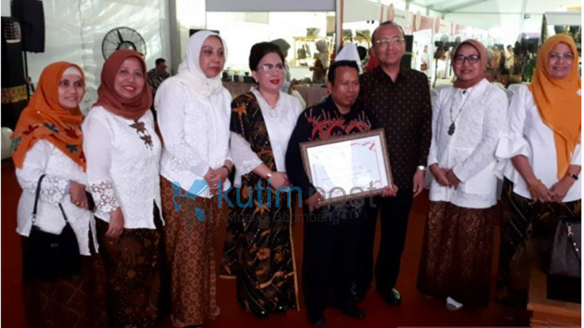 Sosok, Kades Swarga bara Dapat Hadiah Berangkat dengan Kementerian PPPA ke New York Kutim Post Sosok, Kades Swarga bara Dapat Hadiah Berangkat dengan Kementerian PPPA ke New York Kutim Post