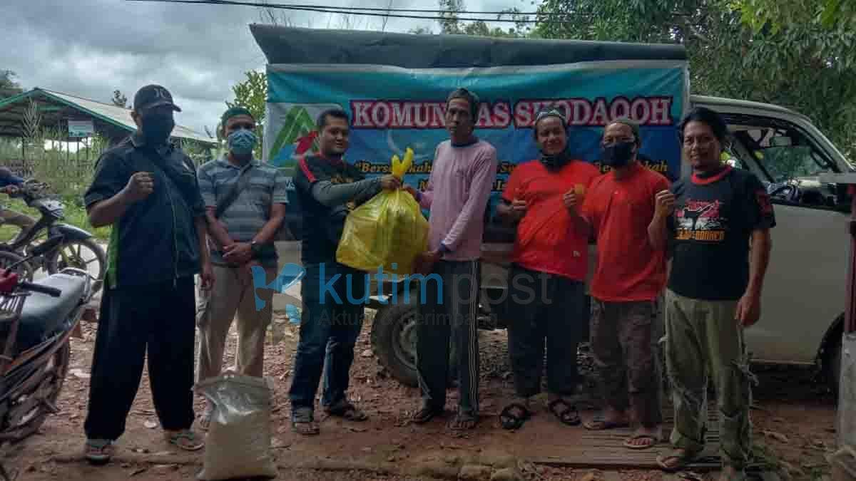 Komunitas Shodaqoh dan Perguruan Silat PSHT Berbagi Rezeki Dampak Wabah Covid 19 kutim post Komunitas Shodaqoh dan Perguruan Silat PSHT Berbagi Rezeki Dampak Wabah Covid 19 kutim post