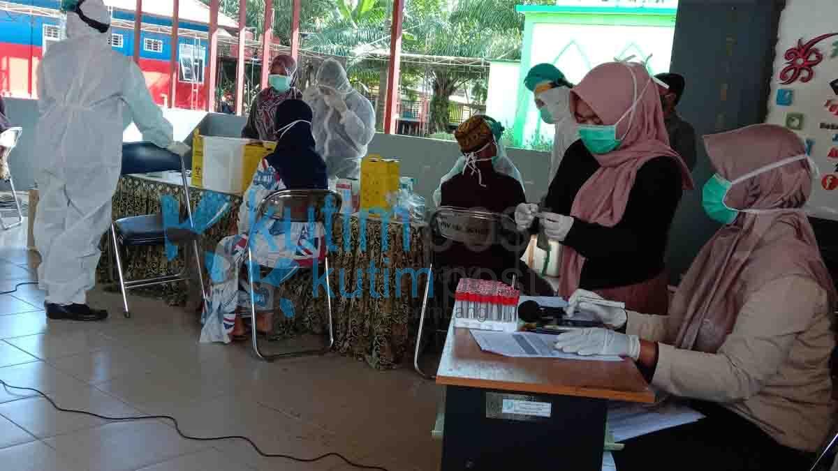 Gugus Tugas lakukan Rapid Test Untuk Pelajar Yang Akan Melanjutkan Studi Keluar Kutim Gugus Tugas lakukan Rapid Test Untuk Pelajar Yang Akan Melanjutkan Studi Keluar Kutim
