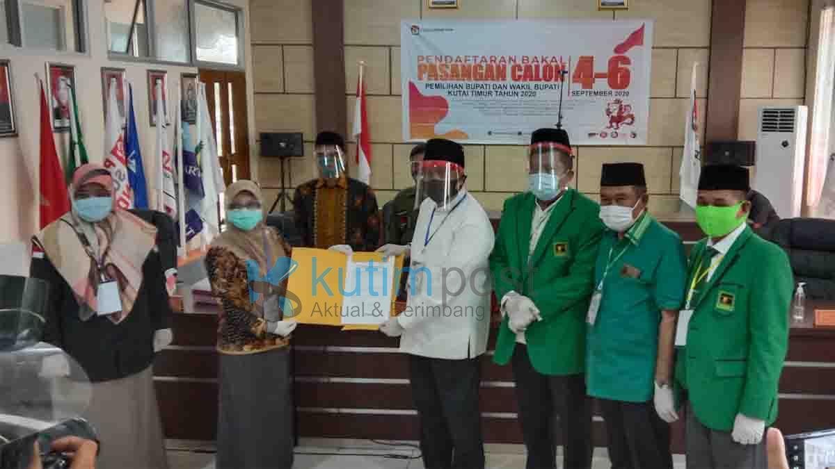 Afi Uce Resmi Mendaftar Ke KPU Tanggal 6 September Afi Uce Resmi Mendaftar Ke KPU Tanggal 6 September