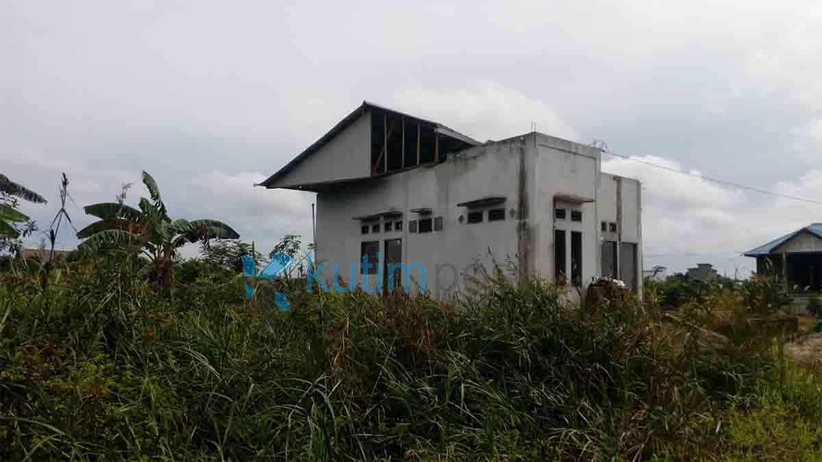 Sebagian Desa Swarga bara Porak Poranda Akibat Angin Puting Beliung Sebagian Desa Swarga bara Porak Poranda Akibat Angin Puting Beliung