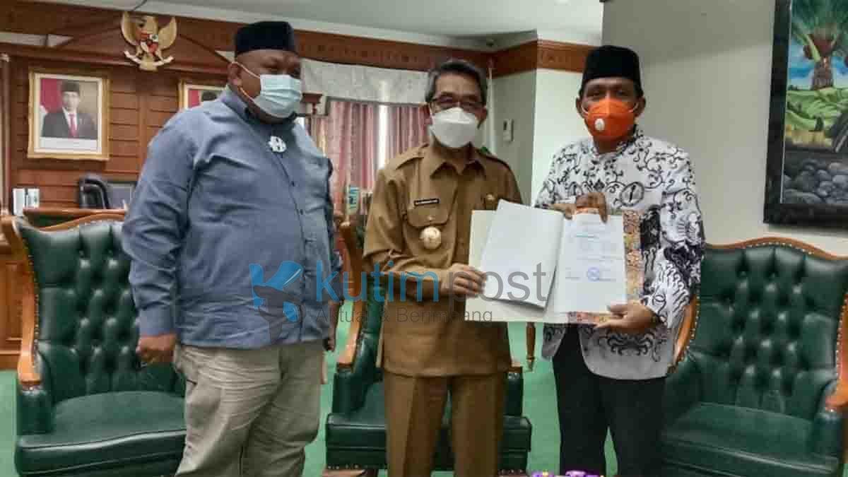 Agusriansyah Ridwan Jadi Pembina PGRI Kab Kutim Agusriansyah Ridwan Jadi Pembina PGRI Kab Kutim