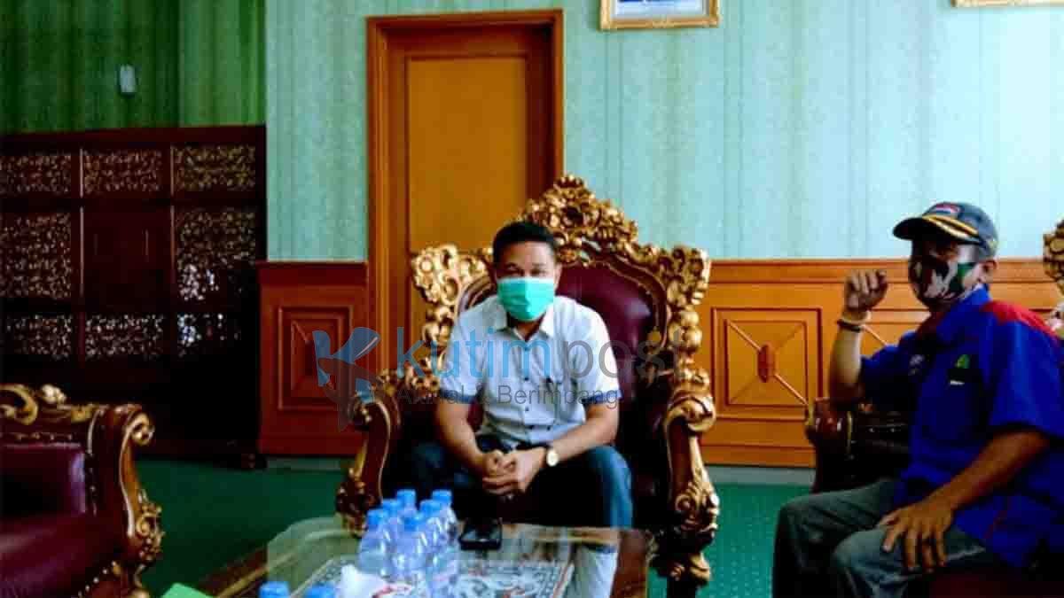 Kelompok Buruh Silaturahmi Ke Ketua DPRD Kutim Kelompok Buruh Silaturahmi Ke Ketua DPRD Kutim