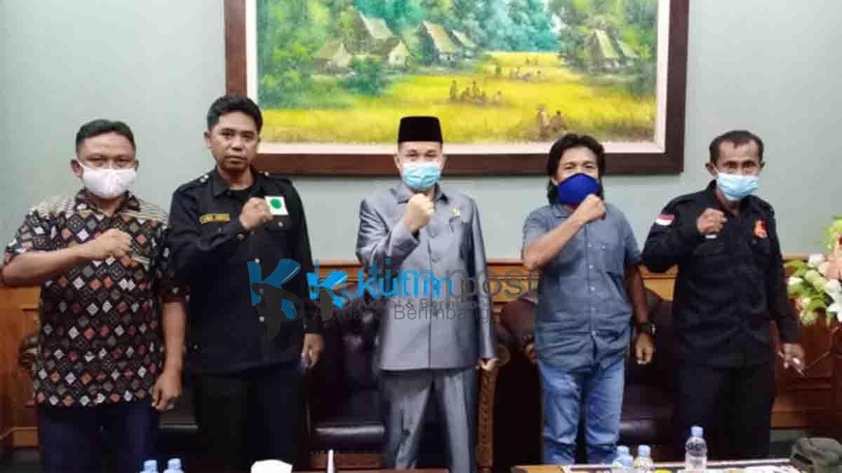 Kunjungan LSM L2HI Kutim Sekaligus Silaturahmi ke Ketua DPRD Kutim Kunjungan LSM L2HI Kutim Sekaligus Silaturahmi ke Ketua DPRD Kutim