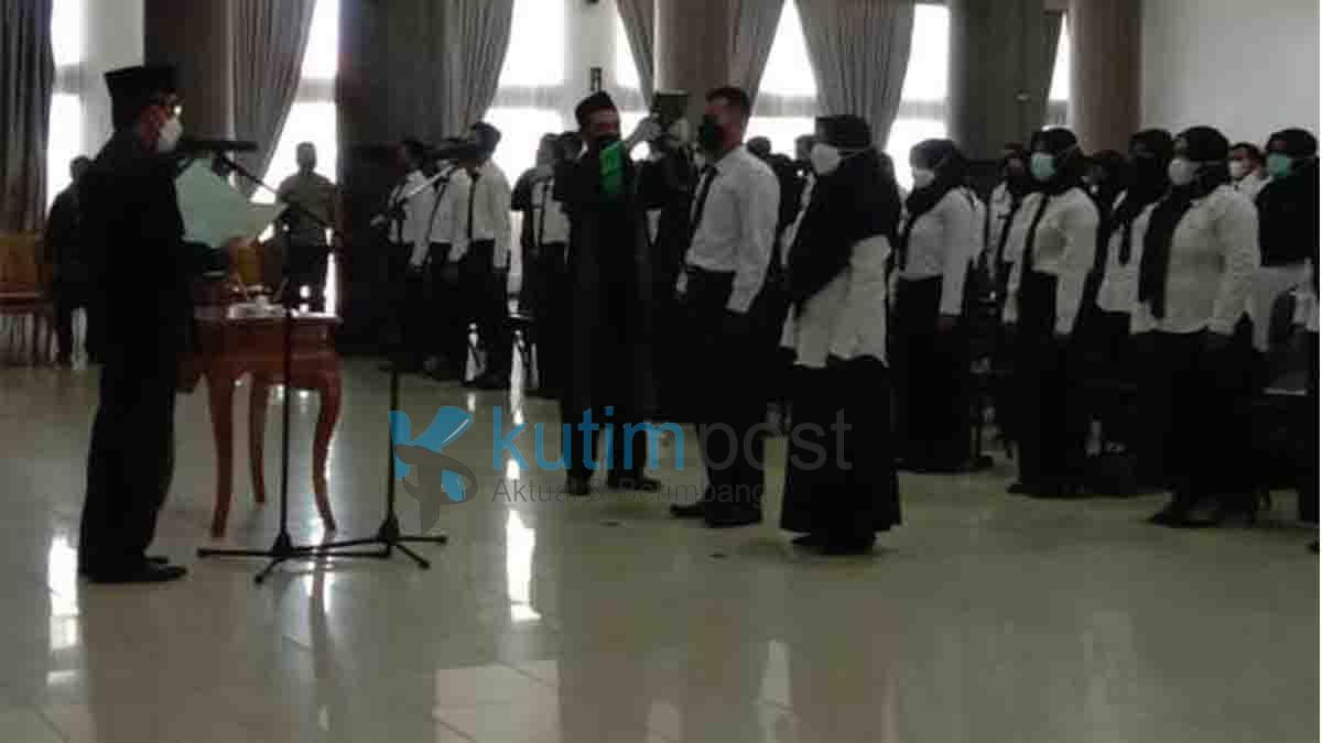 Bupati Kutim Lantik 156 ASN Fungsional Bupati Kutim Lantik