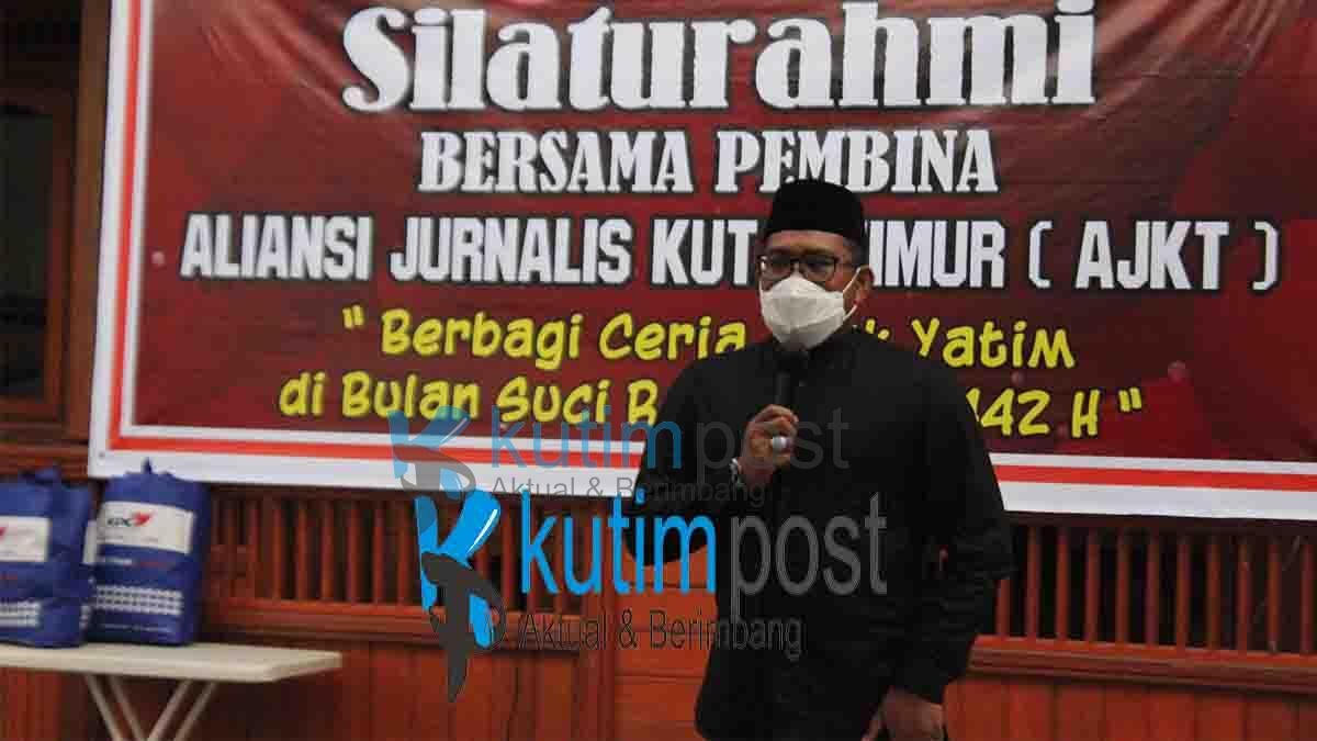 Kasmidi Hadiri Bukber AJKT Bersama Anak Yatim Kasmidi Hadiri Bukber AJKT Bersama Anak Yatim