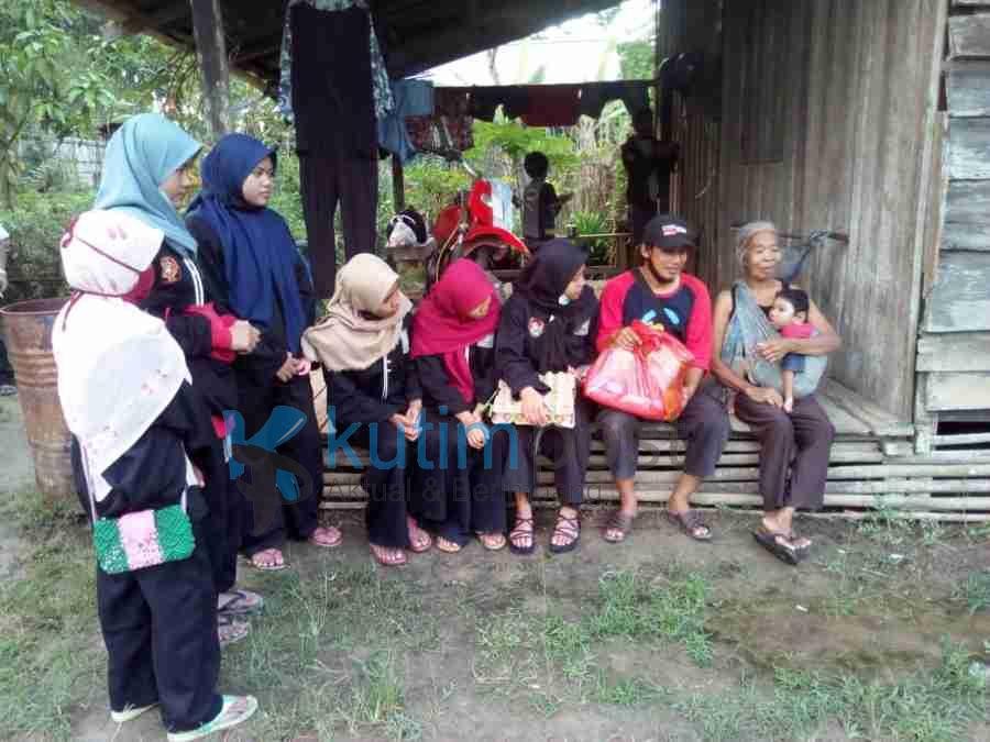 PSHT Ranting Teluk Pandan Berbagi Sembako