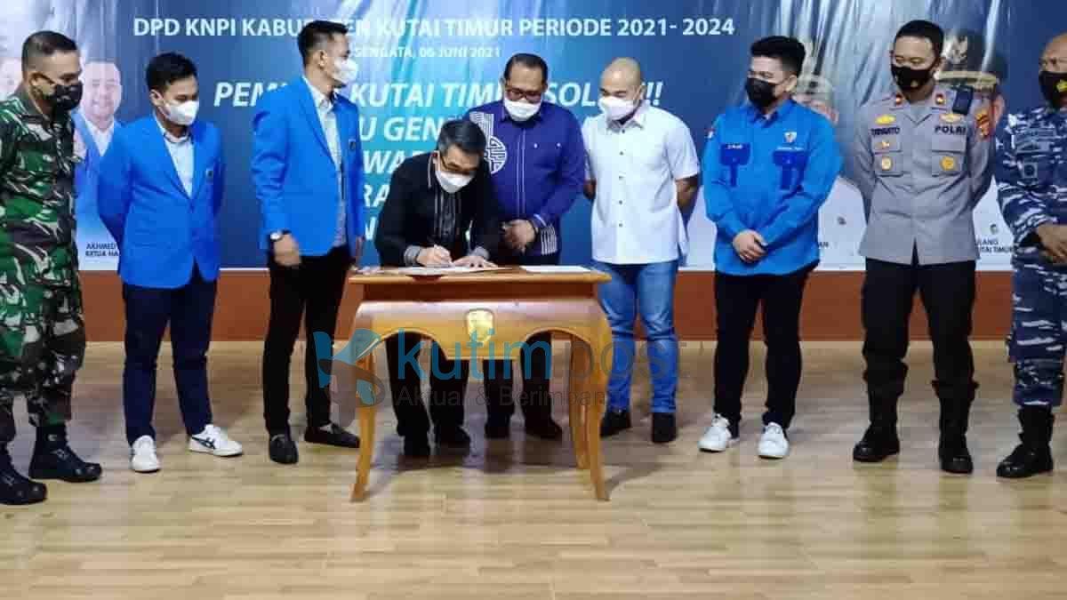 Bupati Kutim Resmi Bupati Kutim Resmi