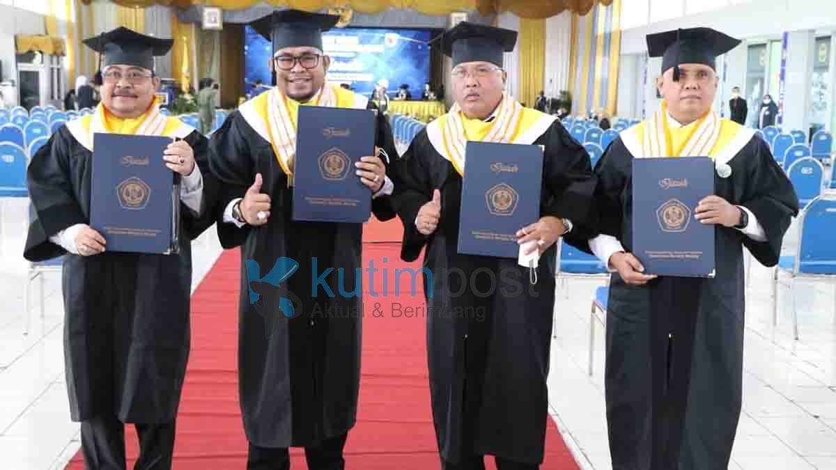 Kasmidi Bulang Selesaikan Disertasi Di Unmer Malang