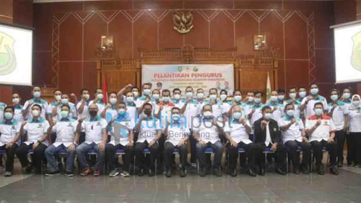 Pelantikan 35 Pengurus PBSI Kutim Bupati Tingkatkan Prestasi Pelantikan 35 Pengurus PBSI Kutim Bupati Tingkatkan Prestasi