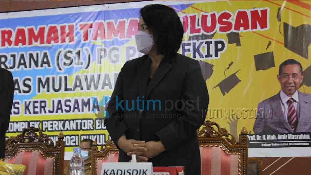 Penyerahan Lulusan S1 PG PAUD Ke Pemkab Kutim Penyerahan Lulusan S1 PG PAUD Ke Pemkab Kutim