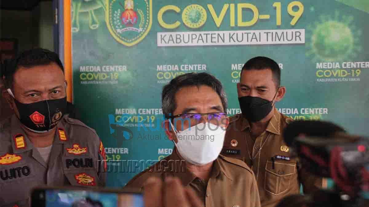 Bupati Akan Bentuk Ronda Covid-19 di Setiap RT Bupati Akan Bentuk Ronda Covid-19 di Setiap RT