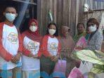 Hari Anak, IBI Kutim Berikan Sembako Untuk Ibu Sulistiowati Janda 25 Anak Angkat