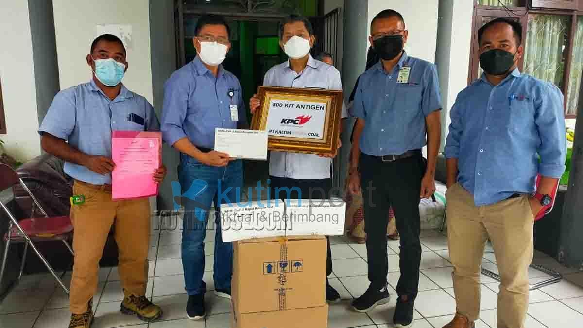 KPC Berikan 500 Rapid Antigen Ke Dinkes Kutim KPC Berikan 500 Rapid Antigen Ke Dinkes Kutim