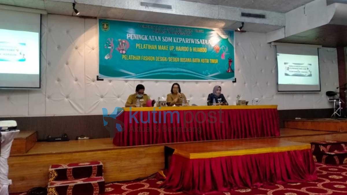 Pelatihan MUA, Kadispar Harapakan Peningkatan Perekonomian Pelatihan MUA, Kadispar Harapakan Peningkatan Perekonomian