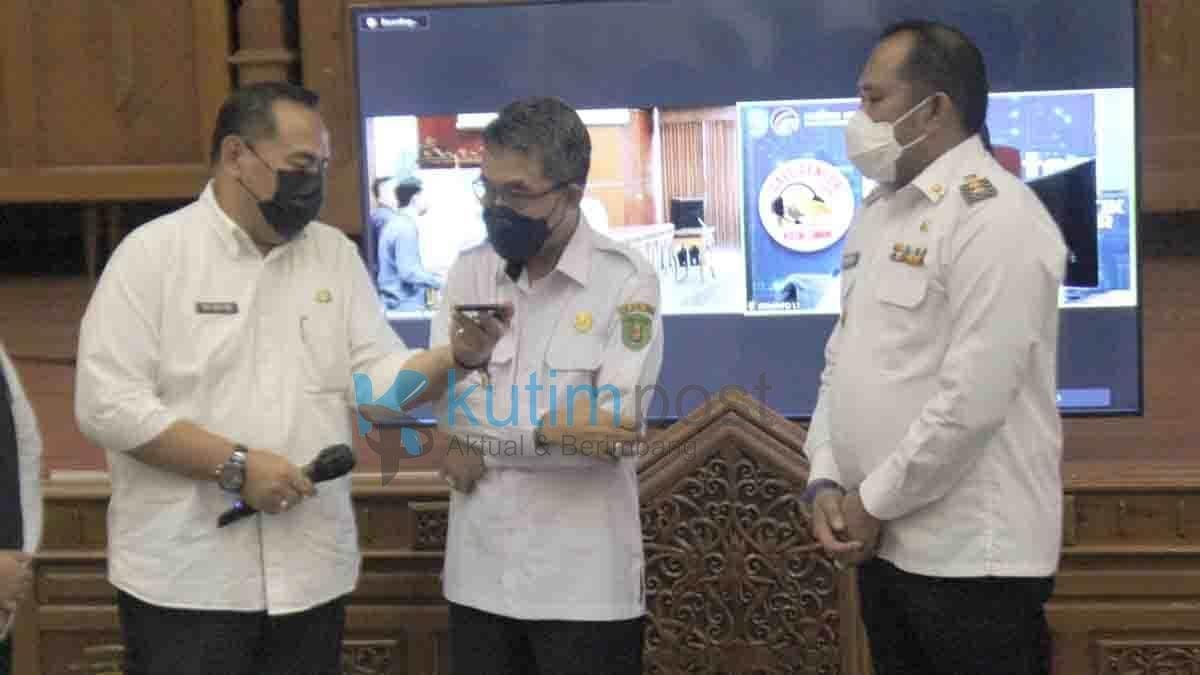 Call Center 112 Kutim Resmi di Launching Bupati Call Center 112 Kutim Resmi di Launching Bupati
