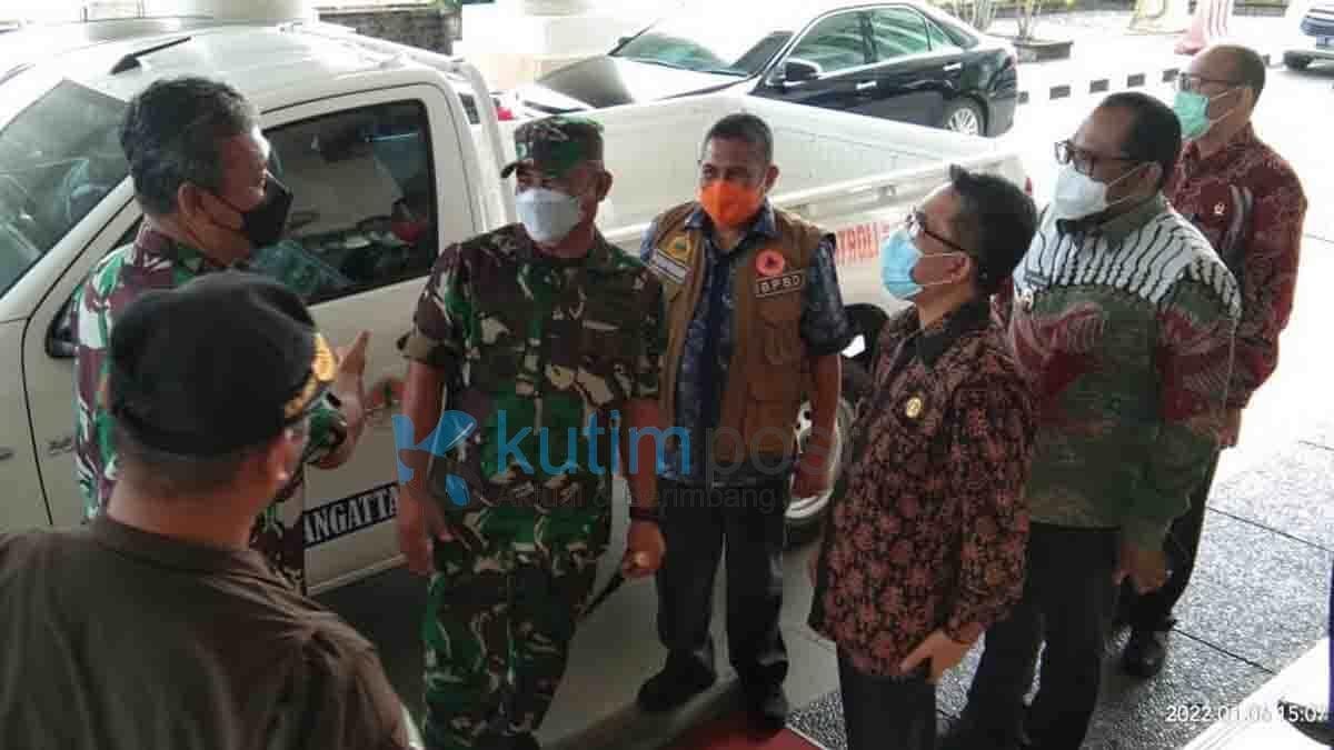 BPBD Kutim Serahkan Bantuan Mobil Patroli ke Lanal Sangatta BPBD Kutim Serahkan Bantuan Mobil Patroli ke Lanal Sangatta