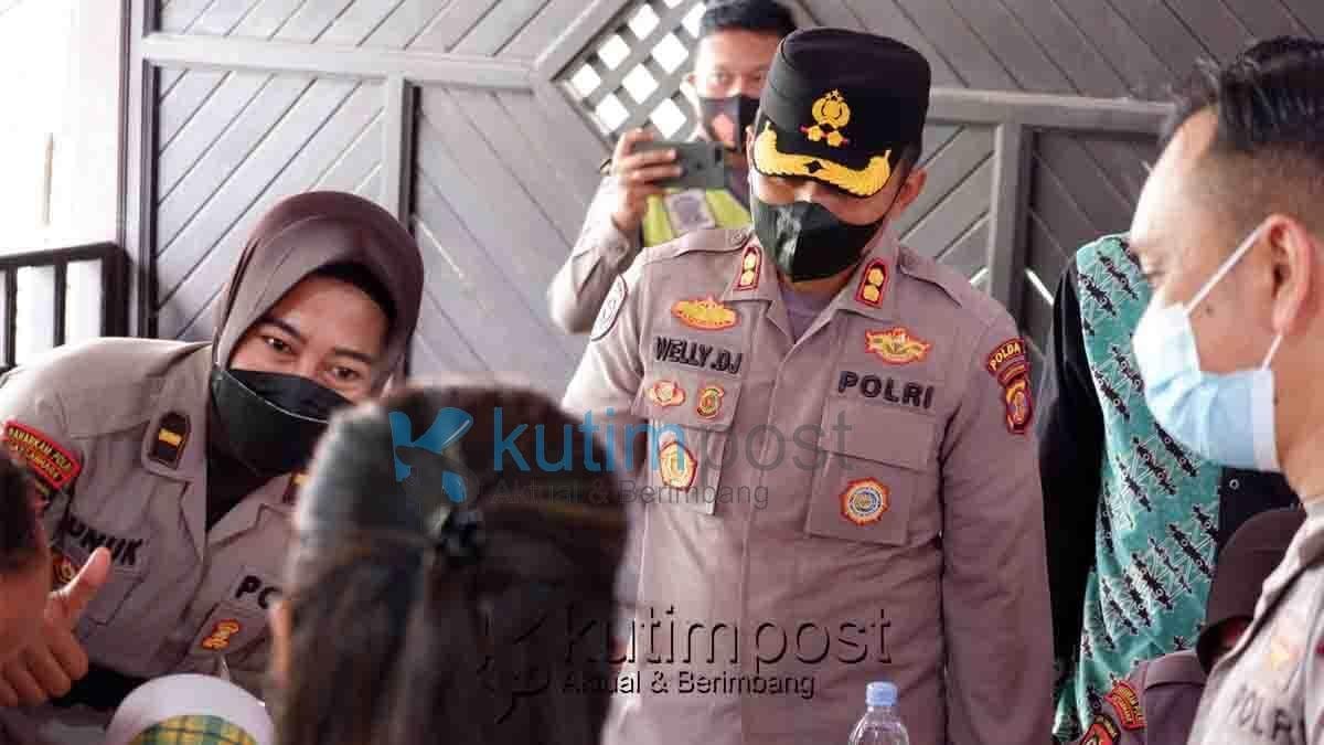 Kapolres Kutim Kunjungi Kick Off Vaksinasi Anak Usia 6-11 Tahun Kapolres Kutim Kunjungi Kick Off Vaksinasi Anak Usia 6-11 Tahun