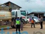 Satresnarkoba dan Satlantas Polres Kutim Lakukan Tes Urine Pengemudi Satresnarkoba dan Satlantas Polres Kutim Lakukan Tes Urine Pengemudi