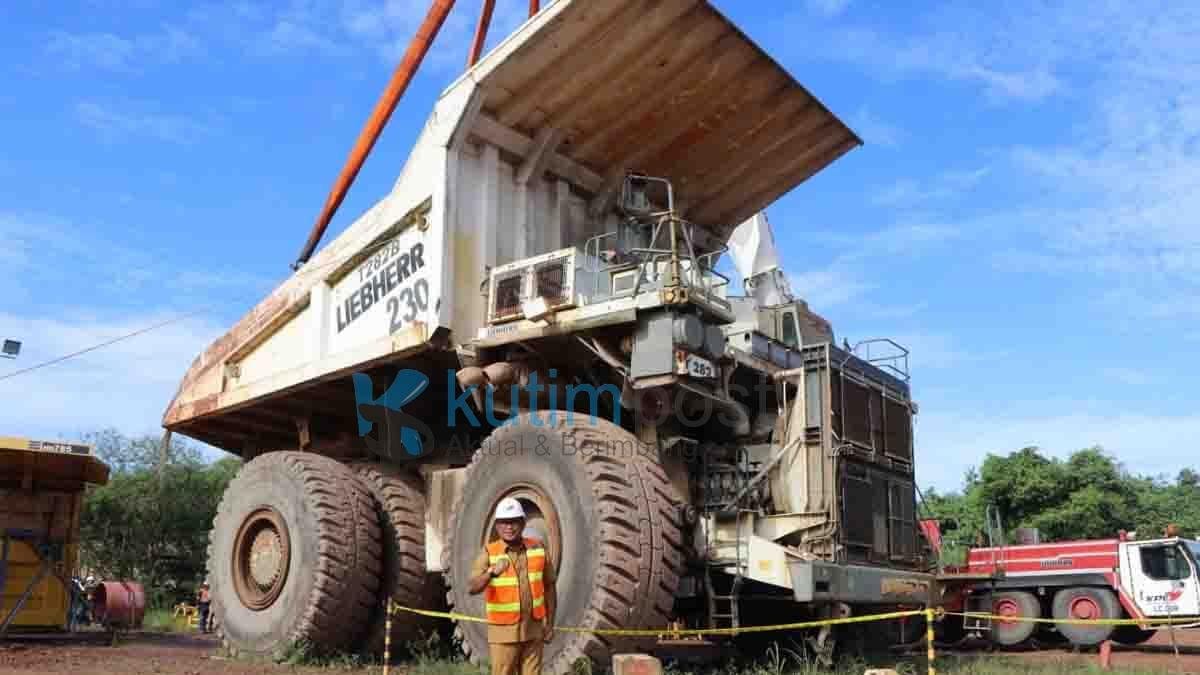 Liebherr T282B Berhasil Dipindahkan ke Bukit Pandang