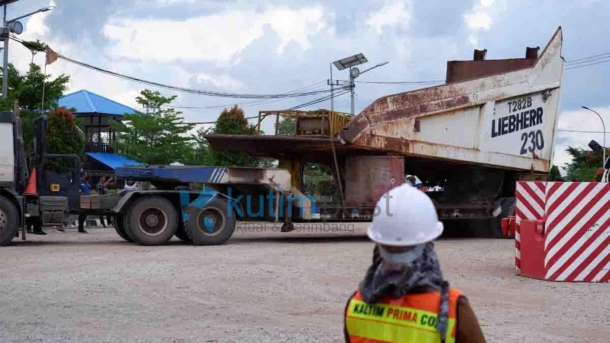 Wajah Baru Bukit Pandang Dengan Monumen Tambang Wajah Baru Bukit Pandang Dengan Monumen Tambang