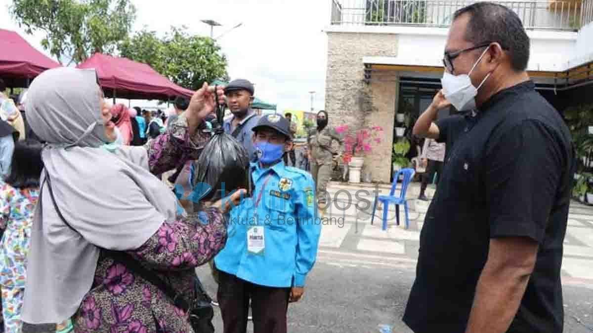 7 Ribu Kuota Minyak Goreng di Sangatta Tersalurkan Dengan Baik 7 Ribu Kuota Minyak Goreng di Sangatta Tersalurkan Dengan Baik