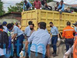 GM ESD KPC Turun Langsung Bersihkan Sampah Pascabanjir, Gunakan 6 Truk