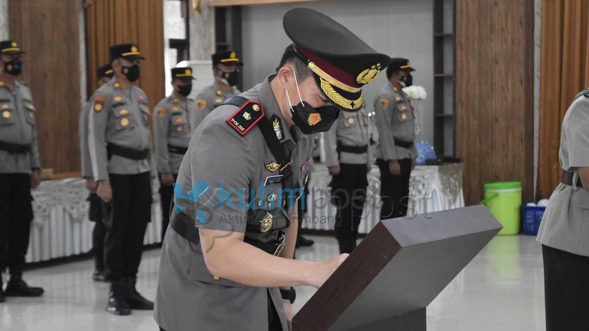 Ini Pesan Kapolres Kutim Saat Upacara Pelantikan dan Sertijab Ini Pesan Kapolres Kutim Saat Upacara Pelantikan dan Sertijab