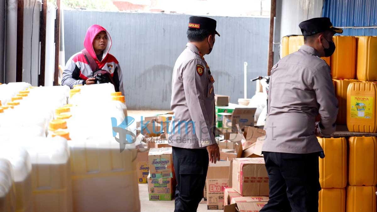 Jelang Ramadan, Kapolres Kutim Pastikan Stok Sembako Aman Jelang Ramadan, Kapolres Kutim Pastikan Stok Sembako Aman