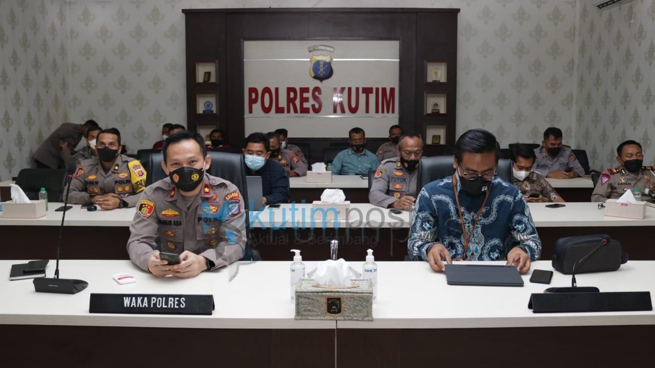 Wakapolres Kutim Bersama Pimpinan PT Pertamina Sangata Mengikuti Giat Vicon Kapolri Terkait Ketersediaan Solar pada saat Ramadhan dan Idul fitri