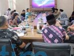 Sharing-Terkait-Smart-City-Dengan-Anggota-DPRD-Kukar-Kadiskominfo-Kutim-Jelaskan-Ini.jpg