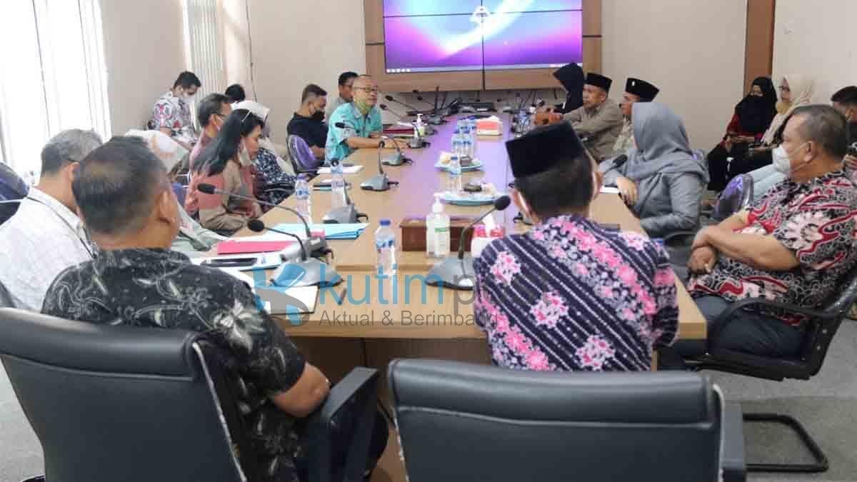 Sharing-Terkait-Smart-City-Dengan-Anggota-DPRD-Kukar-Kadiskominfo-Kutim-Jelaskan-Ini.jpg