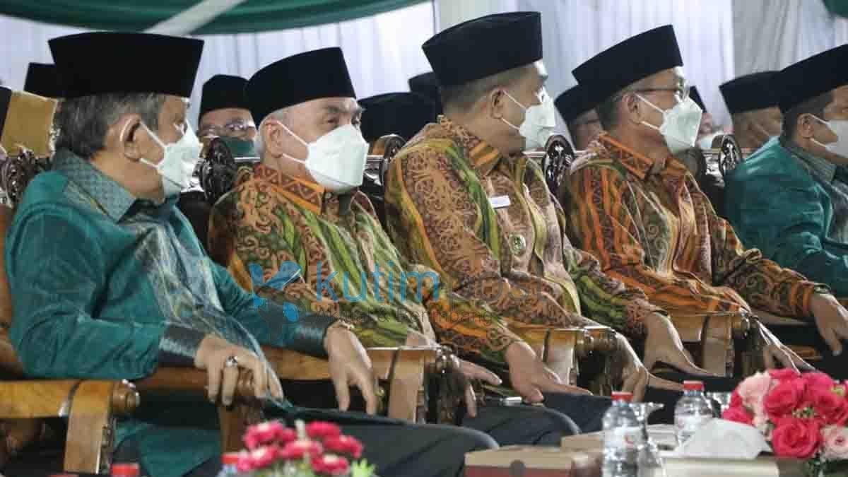 Wabup-Kutim-Hadiri-Pembukaan-MTQ-ke-43-Di-Samarinda-2022.jpg