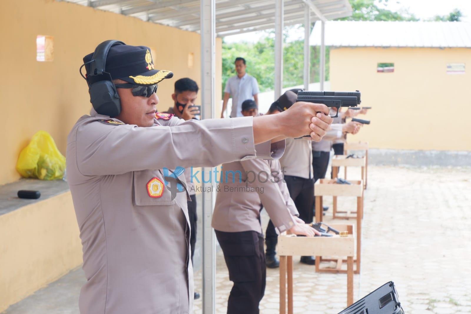 Kapolres Kutim Resmikan Lapangan Tembak Wicaksana Laghawa