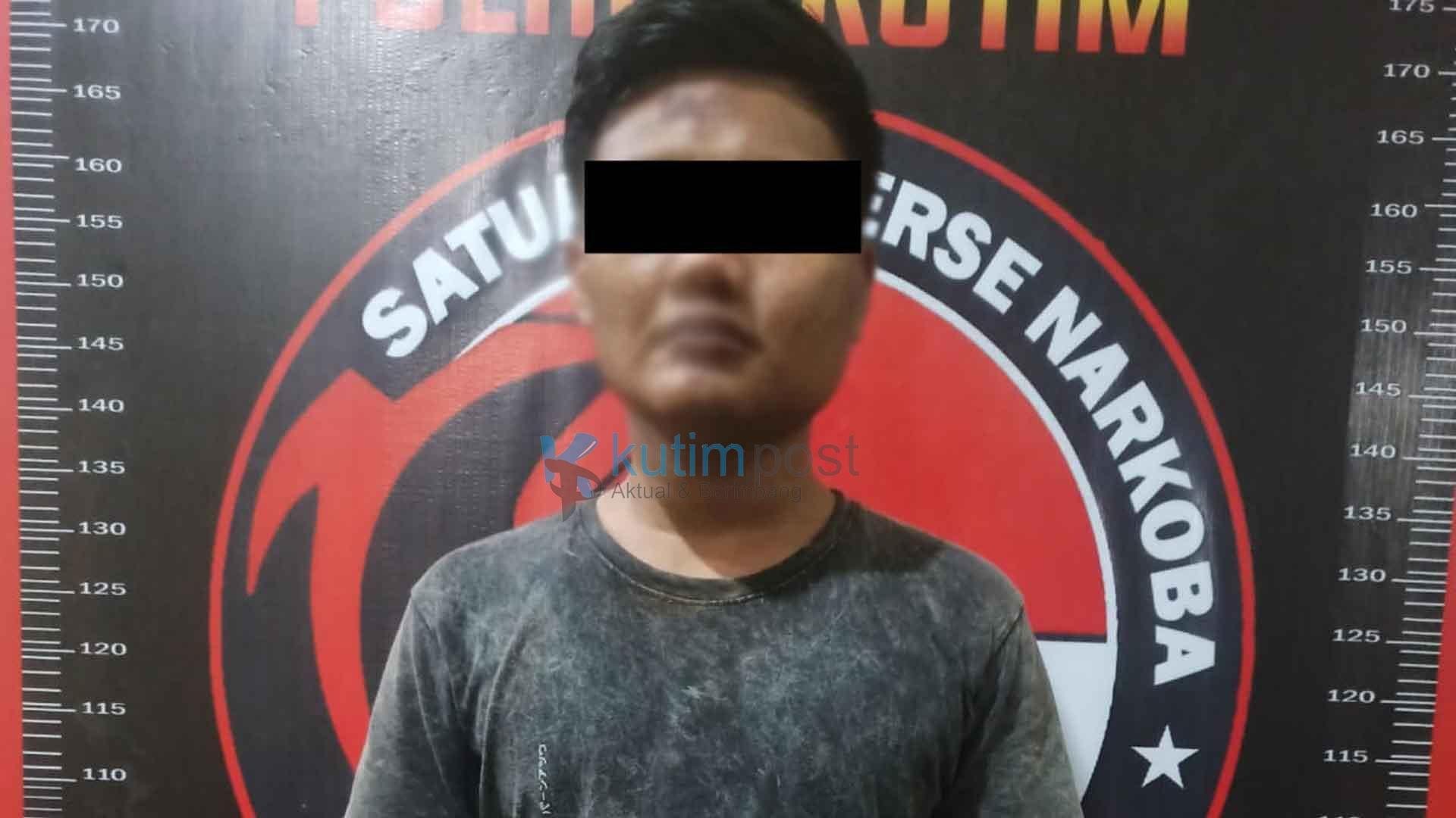 Satresnarkoba Polres Kutim Berhasil Gagalkan Peredaran 4,50 Gram Narkotika di Bengalon Satresnarkoba Polres Kutim Berhasil Gagalkan Peredaran 4,50 Gram Narkotika di Bengalon