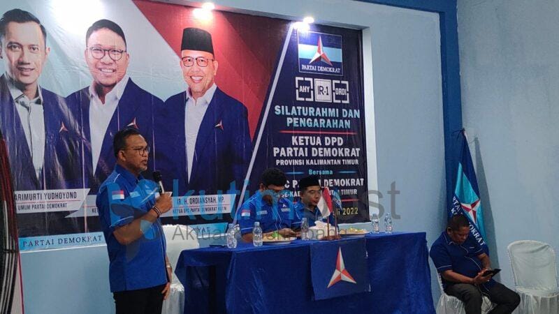 Silaturahmi Ke Demokrat Kutim, Irwan Ingatkan Fokus Bantu Rakyat dan Menangkan Pemilu 2024 Silaturahmi Ke Demokrat Kutim, Irwan Ingatkan Fokus Bantu Rakyat dan Menangkan Pemilu 2024