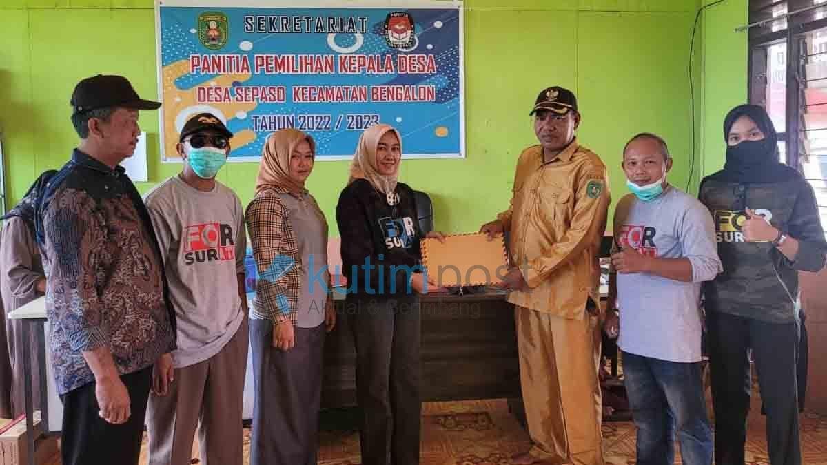 Suriati Resmi Mendaftar Bakal Calon Kades Sepaso Suriati Resmi Mendaftar Bakal Calon Kades Sepaso