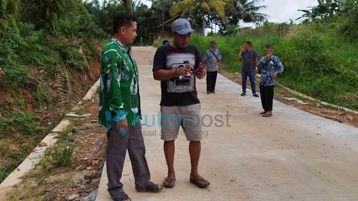 Desa Teluk Pandan RT 7 Dapat Aspirasi Semenisasi Dari Ketua DPRD