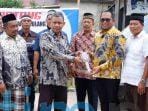 Kasmidi Serahkan Bantuan Ambulan ke RT 37 Teluk LIngga Kasmidi Serahkan Bantuan Ambulan ke RT 37 Teluk LIngga