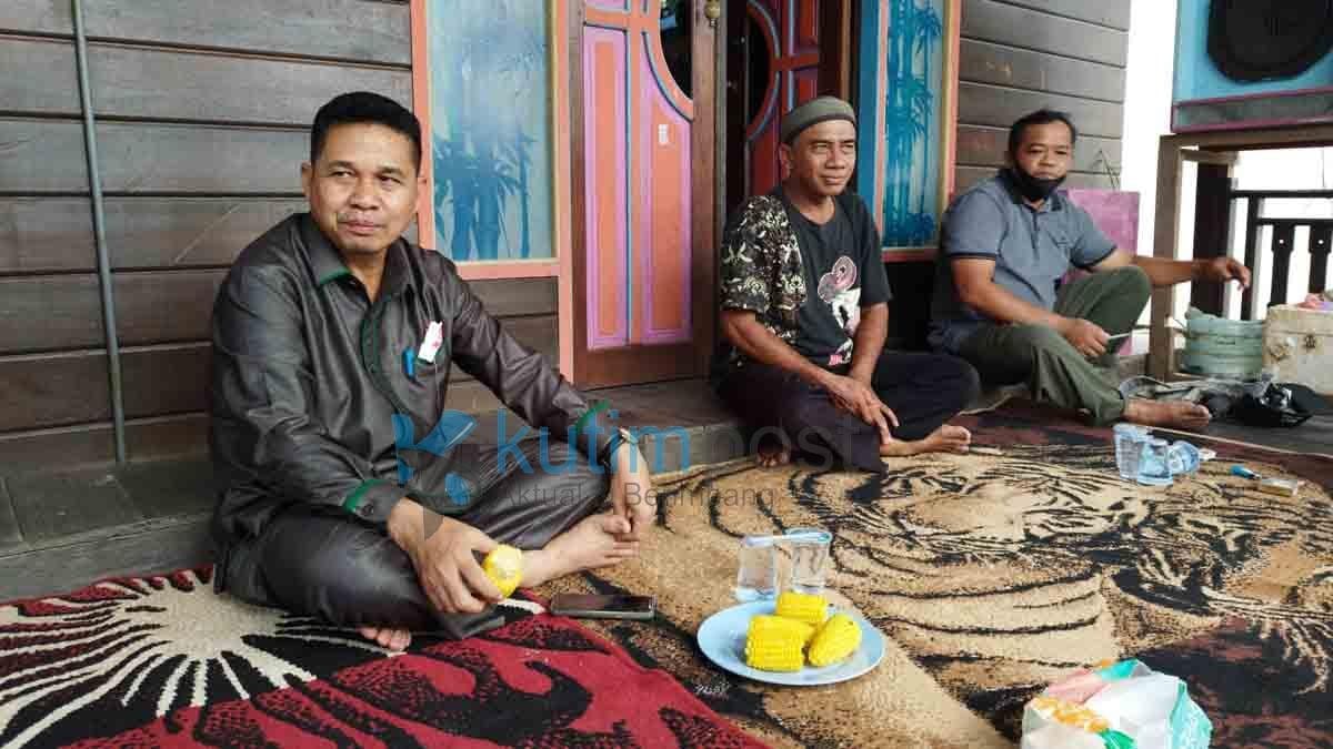 Ketua DPRD Kutim Silaturahmi Ke Warga Sepaso Induk Ketua DPRD Kutim Silaturahmi Ke Warga Sepaso Induk