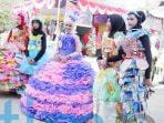 Pelajar SMP 1 Sangatta Utara Tampil Nyentrik Pakaian Dari Plastik Pelajar SMP 1 Sangatta Utara Tampil Nyentrik Pakaian Dari Plastik