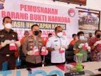 Wabup Kutim Ikut Musnahkan Narkoba di Polres Kutim