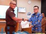 BKPP dan Kejari Kutim Tanda Tangani MoU Bantuan Hukum BKPP dan Kejari Kutim Tanda Tangani MoU Bantuan Hukum