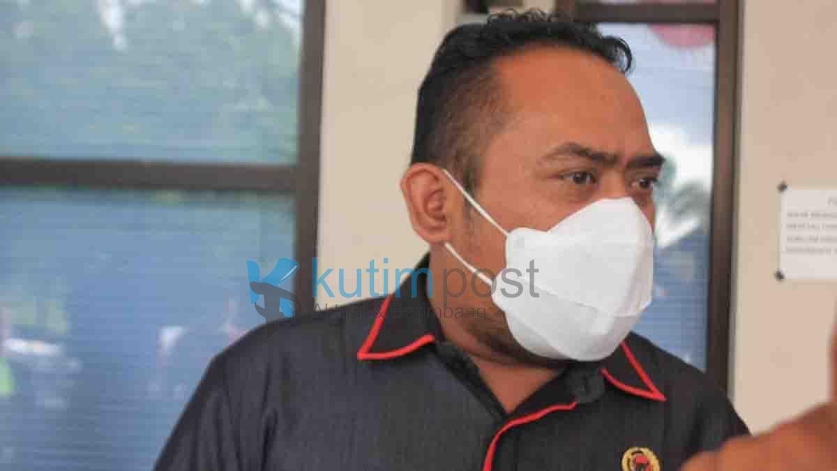 Faisal Minta Pemkab Bentuk Tim Pembahas Perbup Faisal Minta Pemkab Bentuk Tim Pembahas Perbup