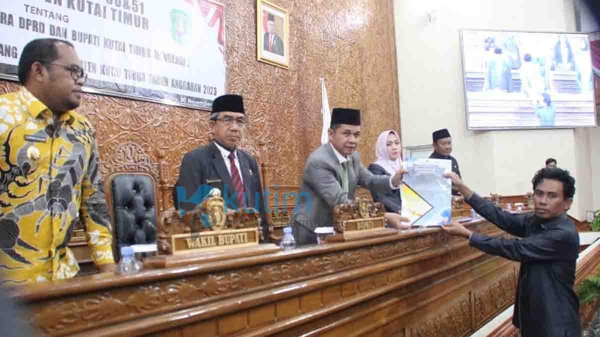 Pandanganan fraksi Terkait RAPBD Kutim 2023 Pandanganan fraksi Terkait RAPBD Kutim 2023
