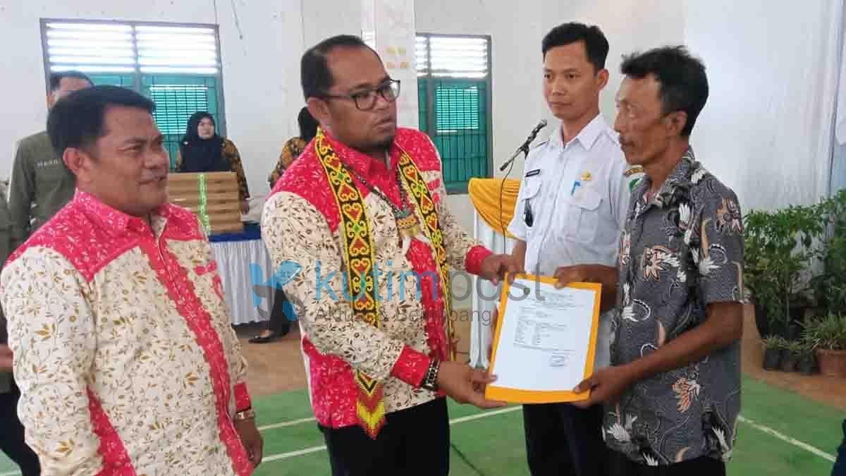 Dukung Kinerja di Lapangan, 26 PPL di Tiga Kecamatan Terima Laptop Dukung Kinerja di Lapangan, 26 PPL di Tiga Kecamatan Terima Laptop