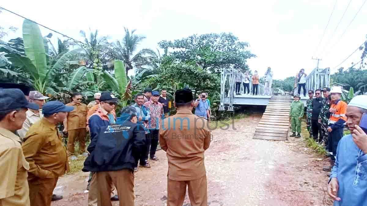 Kunker di Kaliorang Bupati Kutim Tinjau Jembatan Bailey Kunker di Kaliorang Bupati Kutim Tinjau Jembatan Bailey