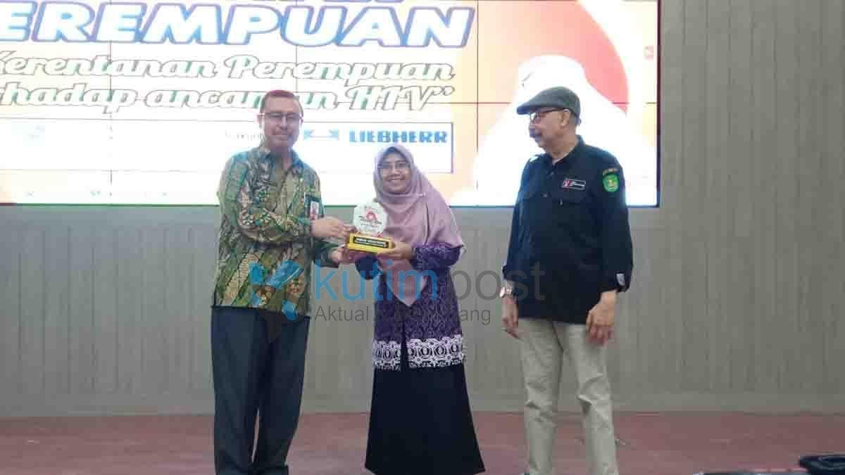 Puncak Peringatan Hari HIV AIDS Sedunia, KPAD Kutim Gelar Seminar Perempuan Puncak Peringatan Hari HIV AIDS Sedunia, KPAD Kutim Gelar Seminar Perempuan