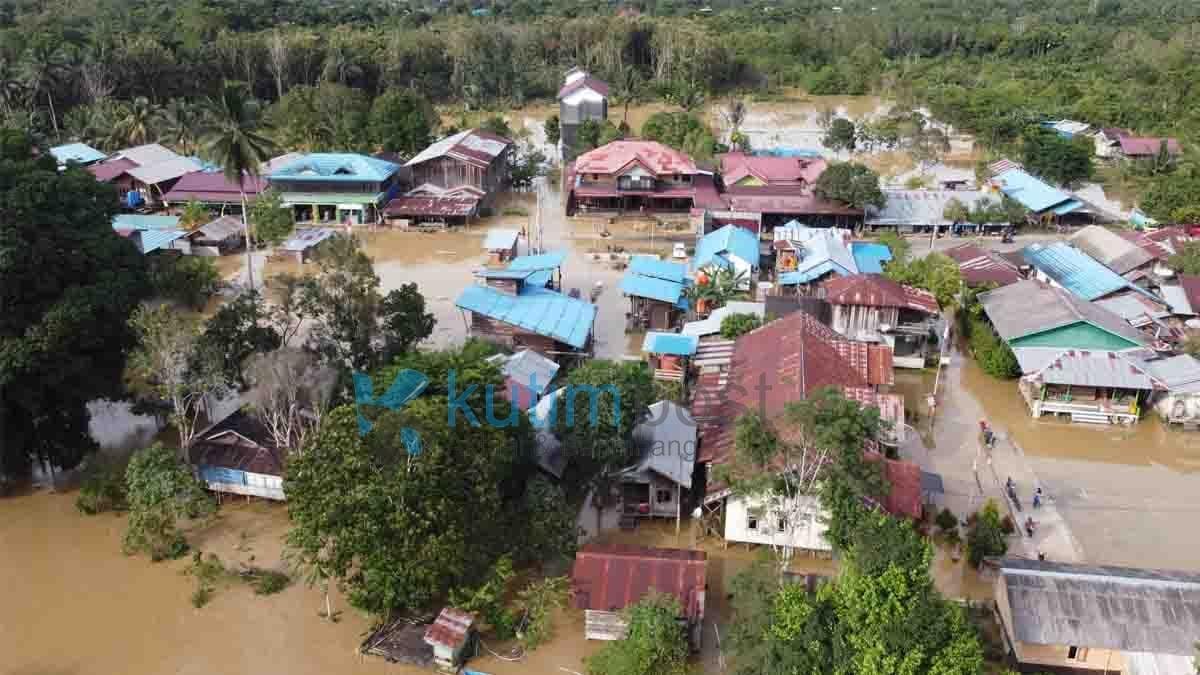 5 Desa di Kecamatan Karangan Terendam Banjir, Camat Khawatirkan Ada Banjir Susulan 5 Desa di Kecamatan Karangan Terendam Banjir, Camat Khawatirkan Ada Banjir Susulan