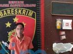 Simpan 8 Pocket Sabu, Pria Ini Digelandang Ke Polsek Sangkulirang Simpan 8 Pocket Sabu, Pria Ini Digelandang Ke Polsek Sangkulirang